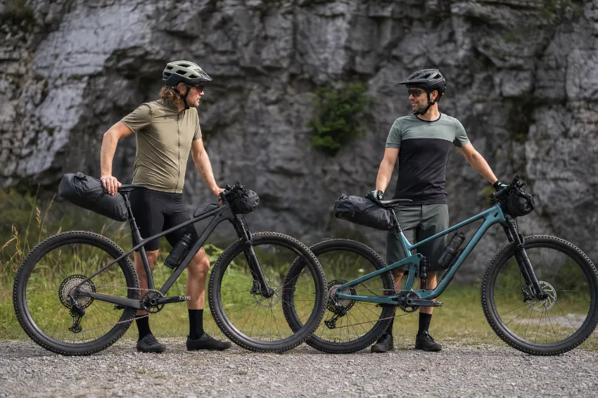 Hardtail in polnovzmeteno gorsko kolo